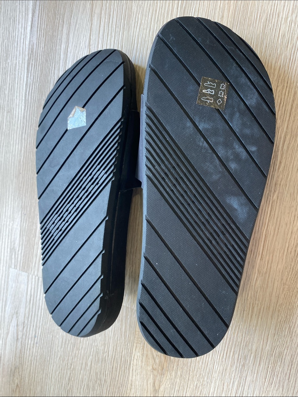 Roots Black Logo Slide Sandals Comfort Pool Slides Women’s Size 10 EU 40 - Picture 6 of 7